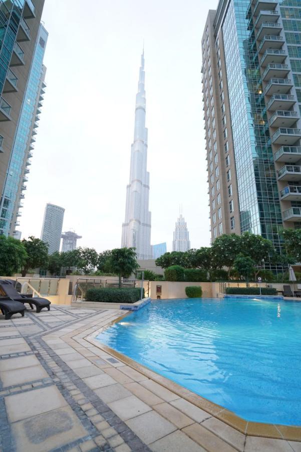 Elite Royal Apartment - Full Burj Khalifa & Fountain View - Pearl دبي المظهر الخارجي الصورة